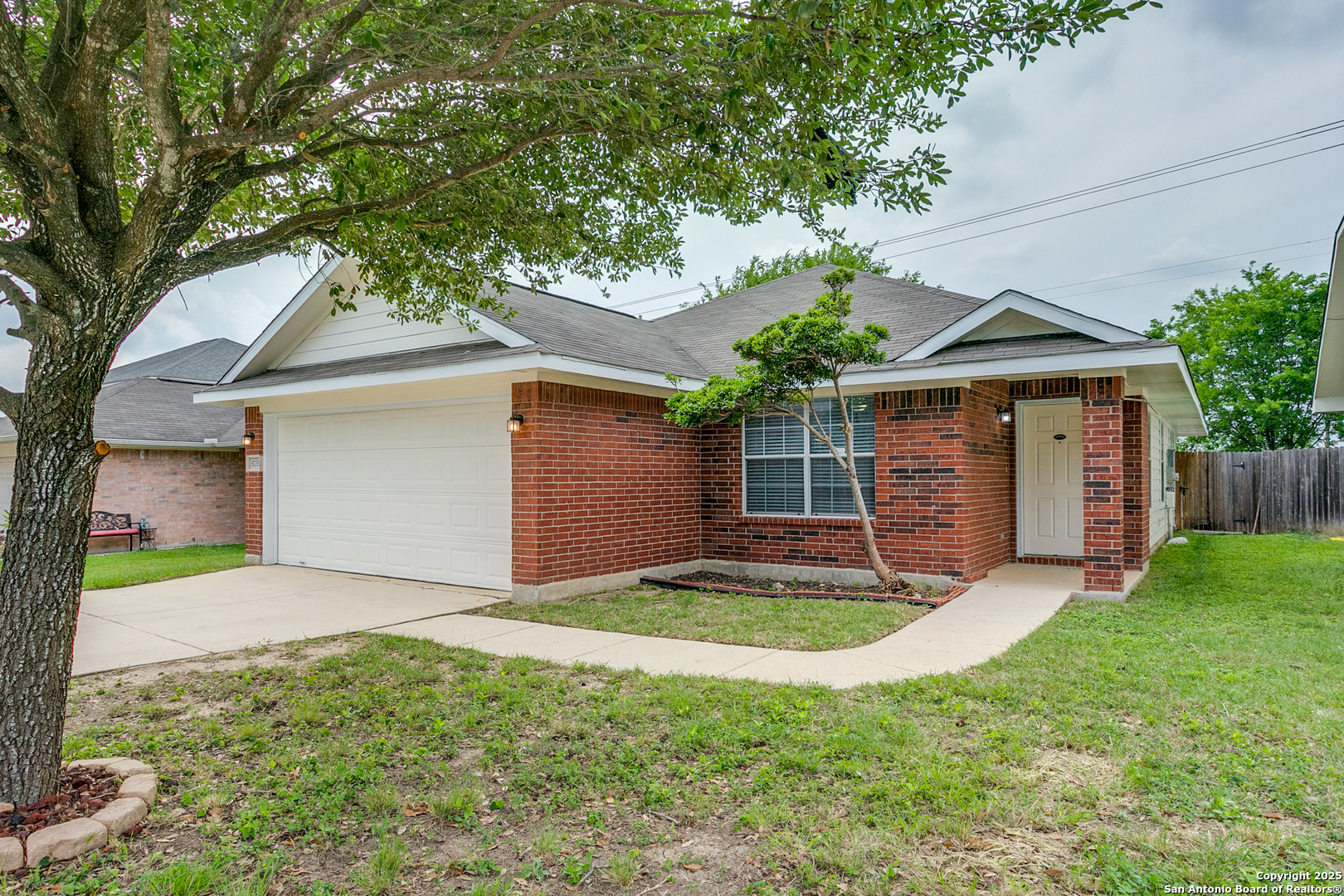 5735 Cardinal Falls San Antonio TX 78239