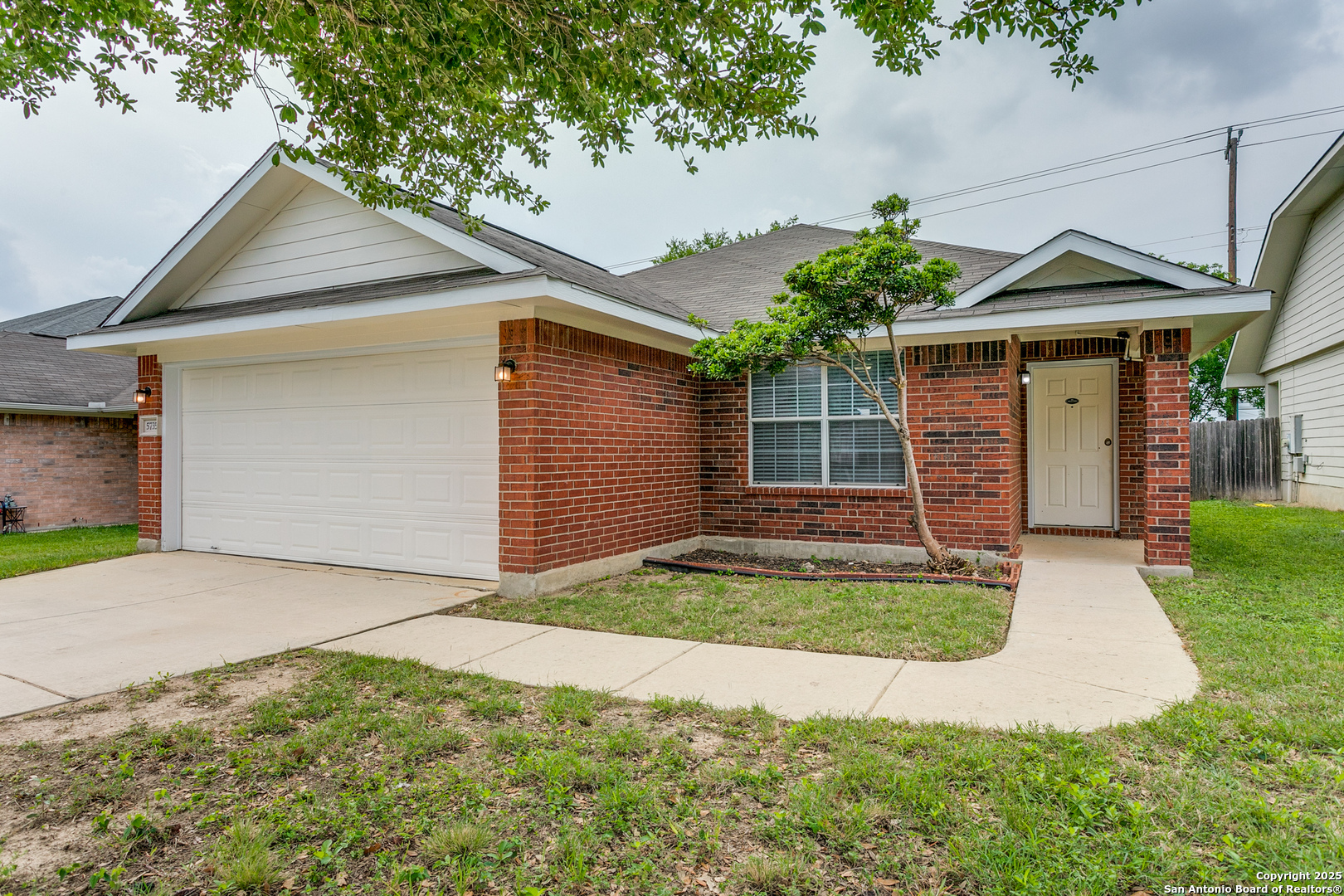5735 Cardinal Falls San Antonio TX 78239