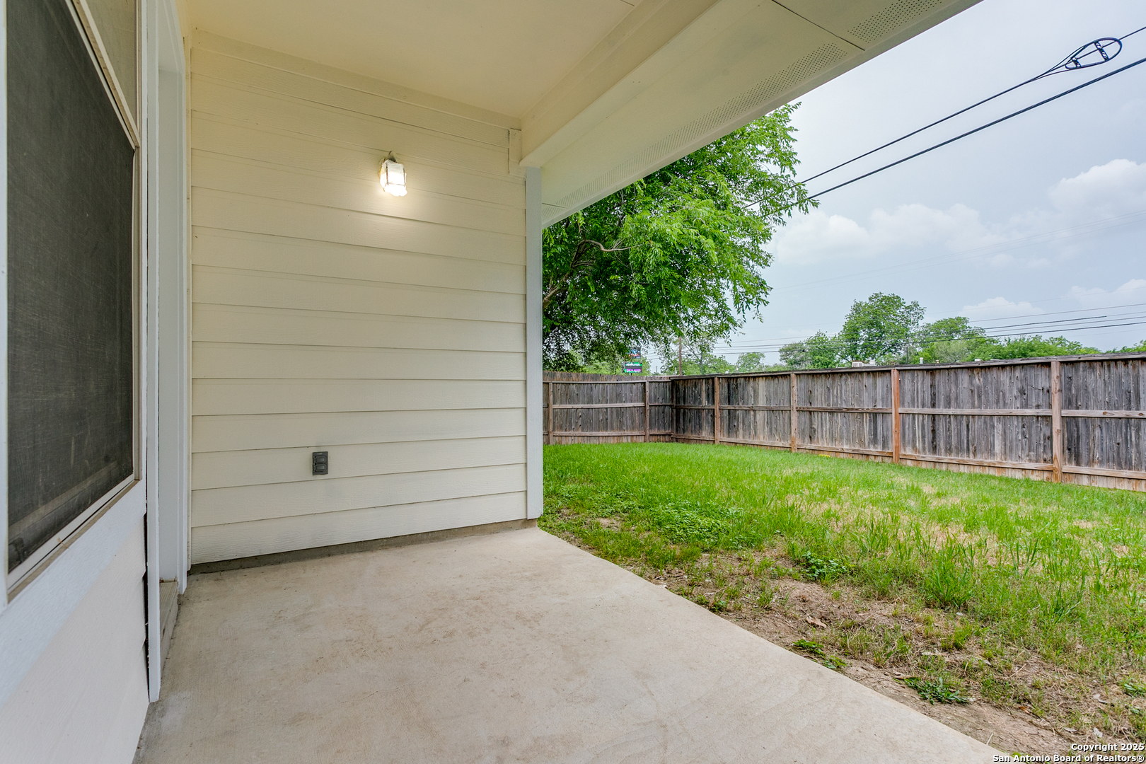 5735 Cardinal Falls San Antonio TX 78239