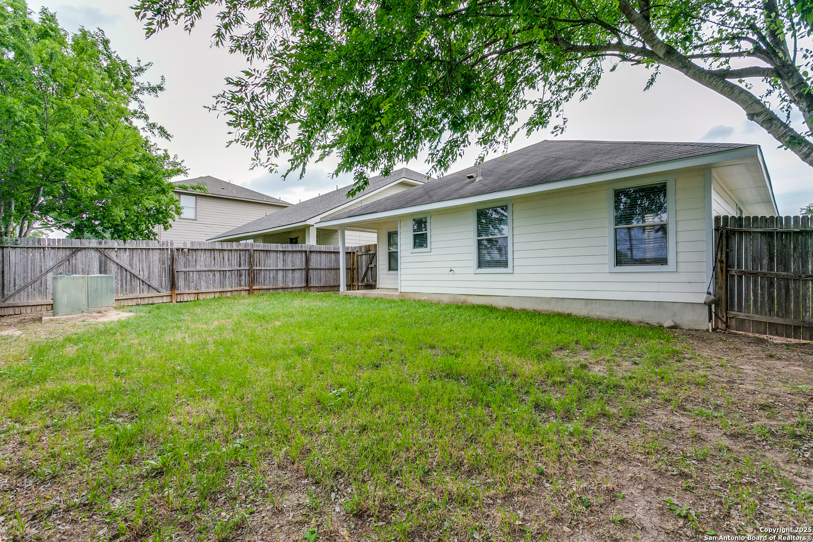 5735 Cardinal Falls San Antonio TX 78239