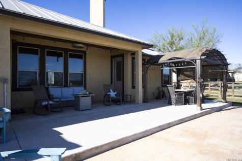 109 Colibro Creek La Vernia TX 78121