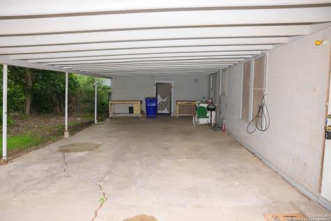 204 Orth Street Yoakum TX 77995