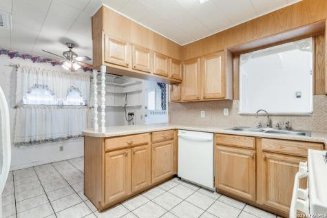 1911 Beechaven Drive San Antonio TX 78207