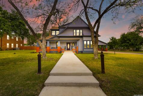 1102 S College Street Brady TX 76825