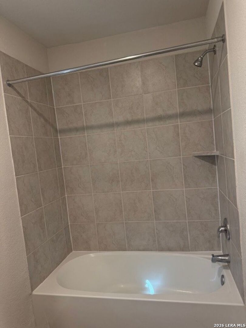 6655 Whisper Pond San Antonio TX 78252
