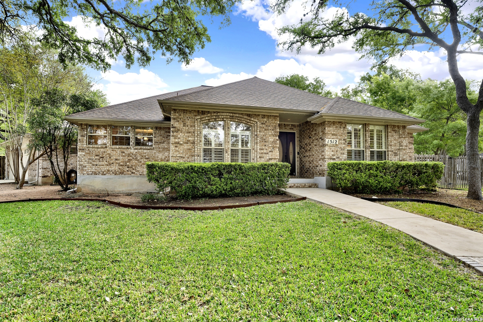 1512 Oak Tree Circle Schertz TX 78154