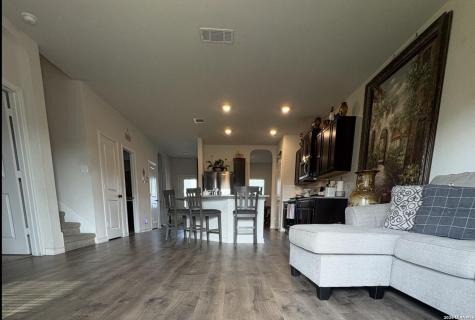 6839 Courante Waltz San Antonio TX 78252