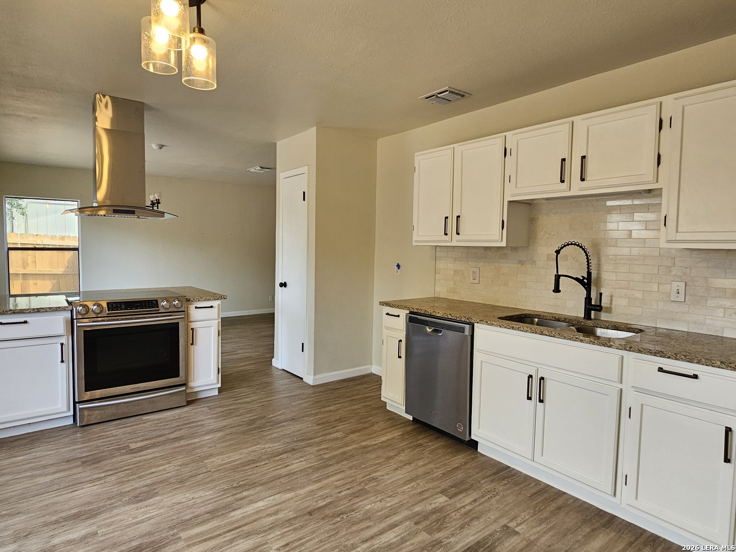 9107 Valley Bend San Antonio TX 78250