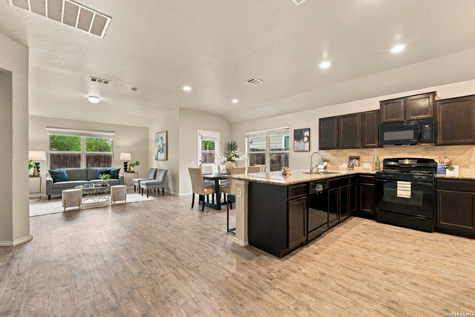 5915 Bridle Bend San Antonio TX 78218