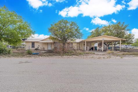 1714 W Constantinople Castroville TX 78009