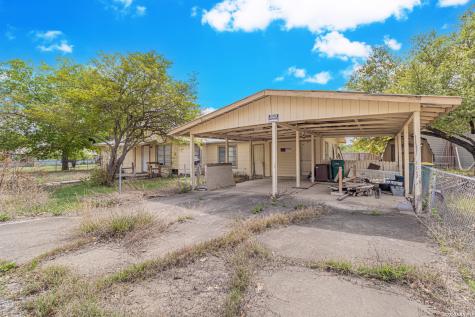 1714 W Constantinople Castroville TX 78009