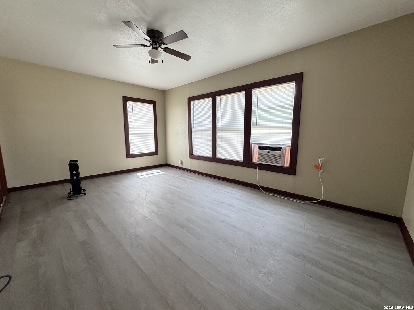 1404 N Main Street Pleasanton TX 78064
