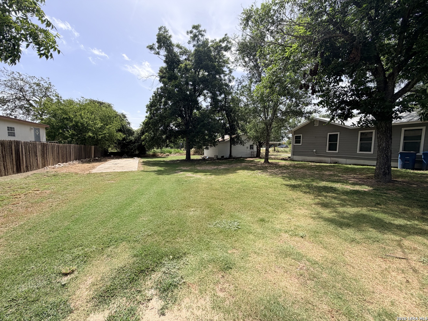 1404 N Main Street Pleasanton TX 78064