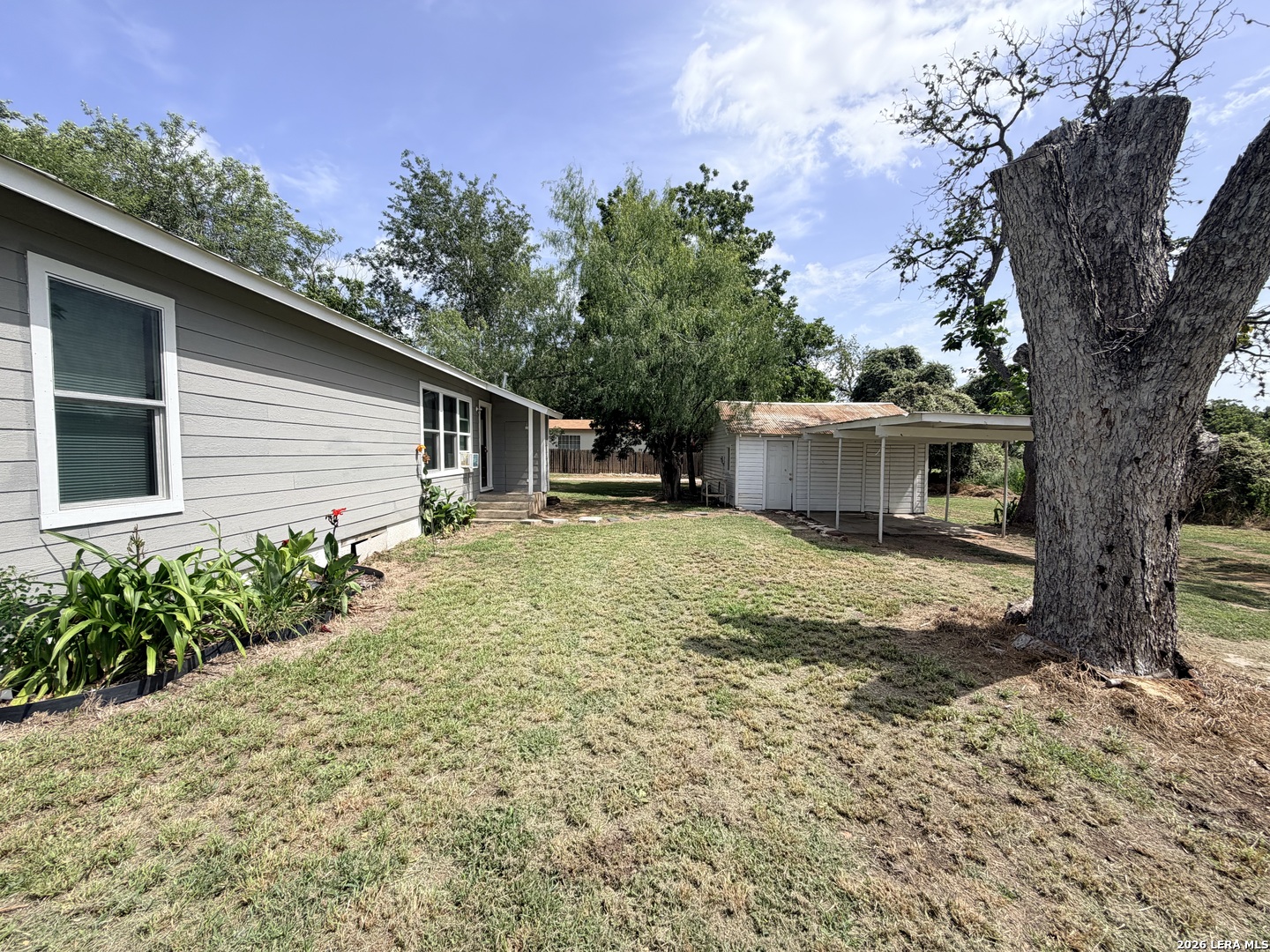 1404 N Main Street Pleasanton TX 78064