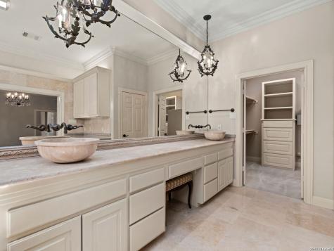 9 Rugby Lane San Antonio TX 78257
