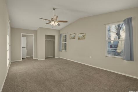 7924 County Road 128 Floresville TX 78114