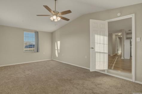 7924 County Road 128 Floresville TX 78114