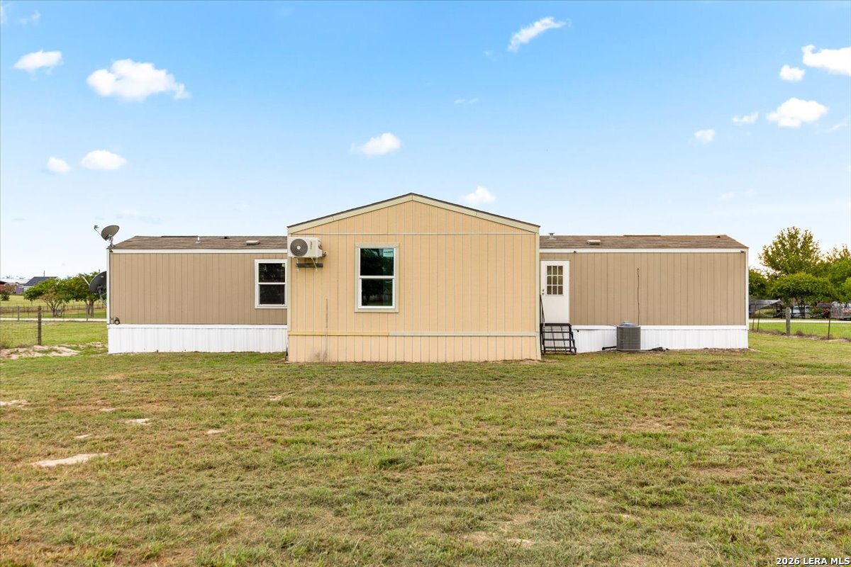 122 Amber Lane Poteet TX 78065
