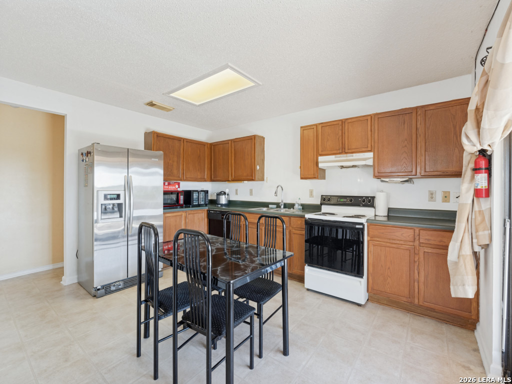 8022 Chestnut Ash Drive Converse TX 78109