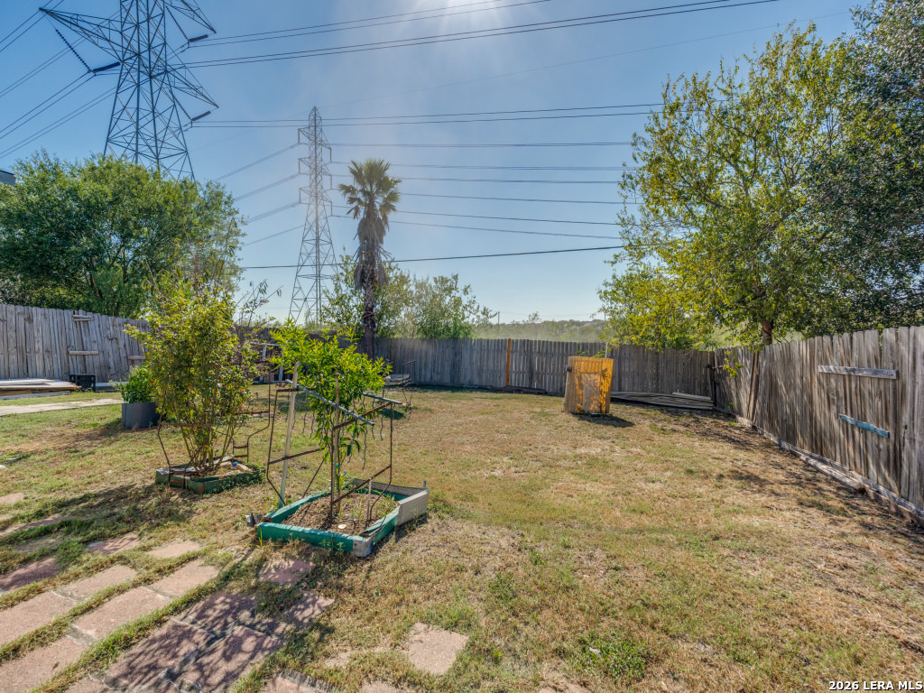 8022 Chestnut Ash Drive Converse TX 78109