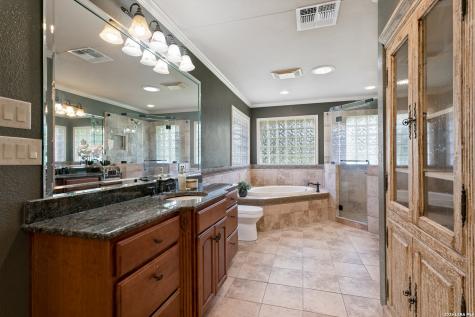 218 Village Circle Hill Country Village TX 78232