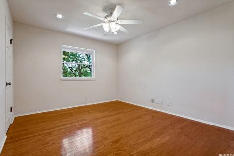 218 Village Circle Hill Country Village TX 78232