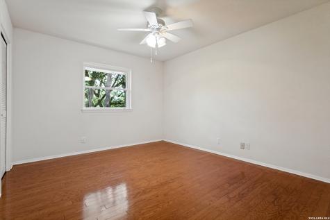 218 Village Circle Hill Country Village TX 78232