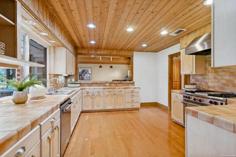 218 Village Circle Hill Country Village TX 78232