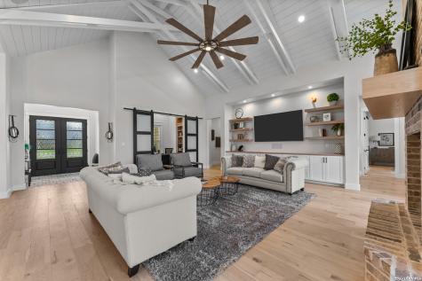 411 Acorn Trail Seguin TX 78155