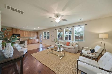 5819 Quiet Glen Drive San Antonio TX 78240