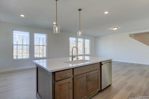 171 Heidi Hill Castroville TX 78009