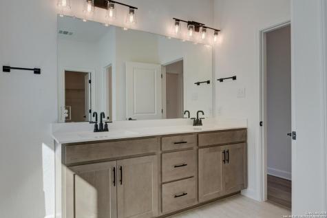 171 Heidi Hill Castroville TX 78009