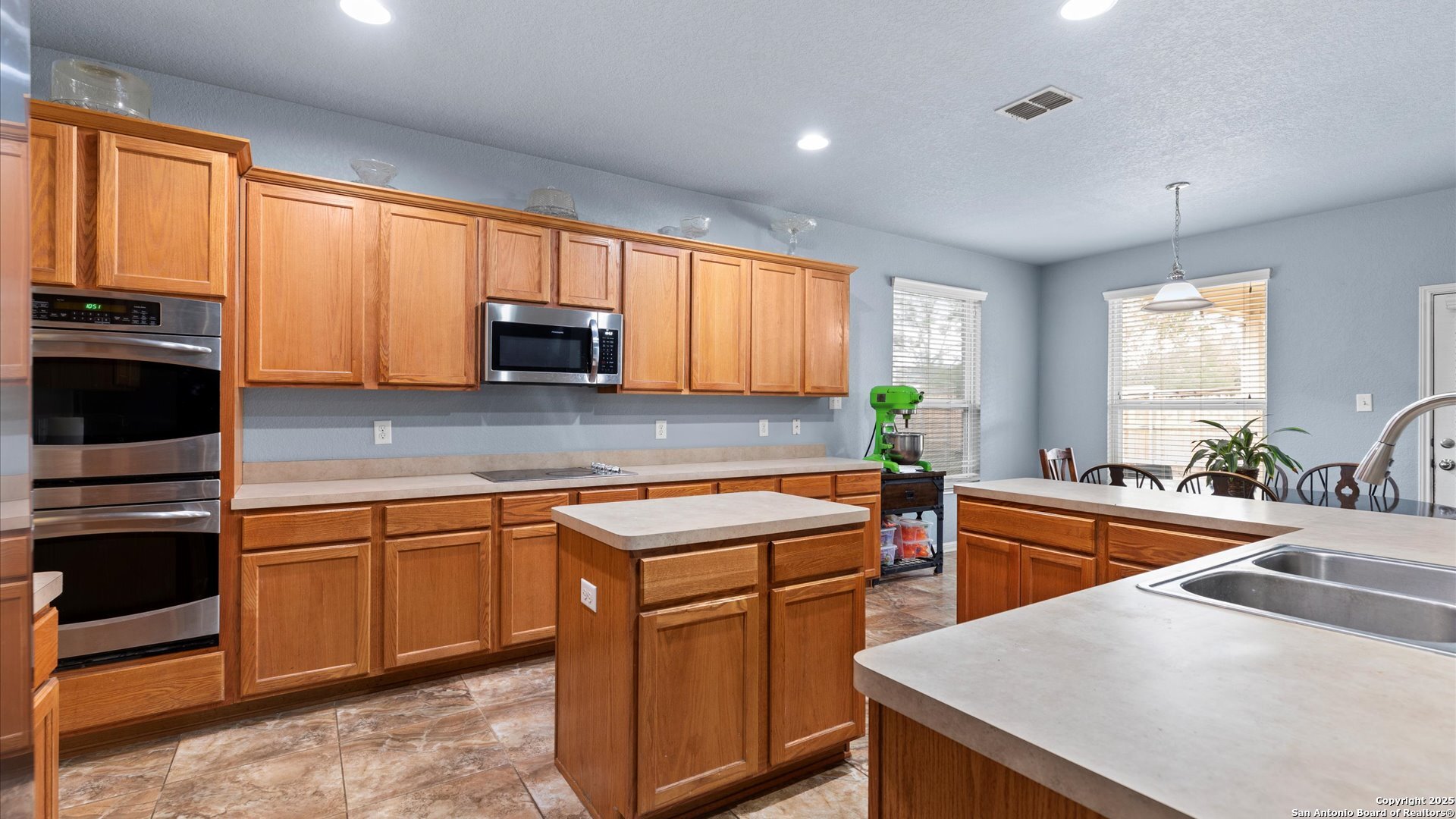 325 Golden Bear Drive Cibolo TX 78108