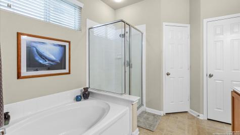 325 Golden Bear Drive Cibolo TX 78108