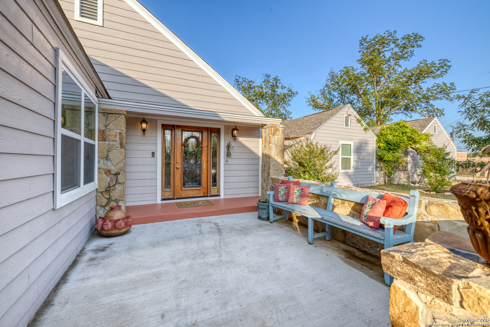 1100 N High Uvalde TX 78801