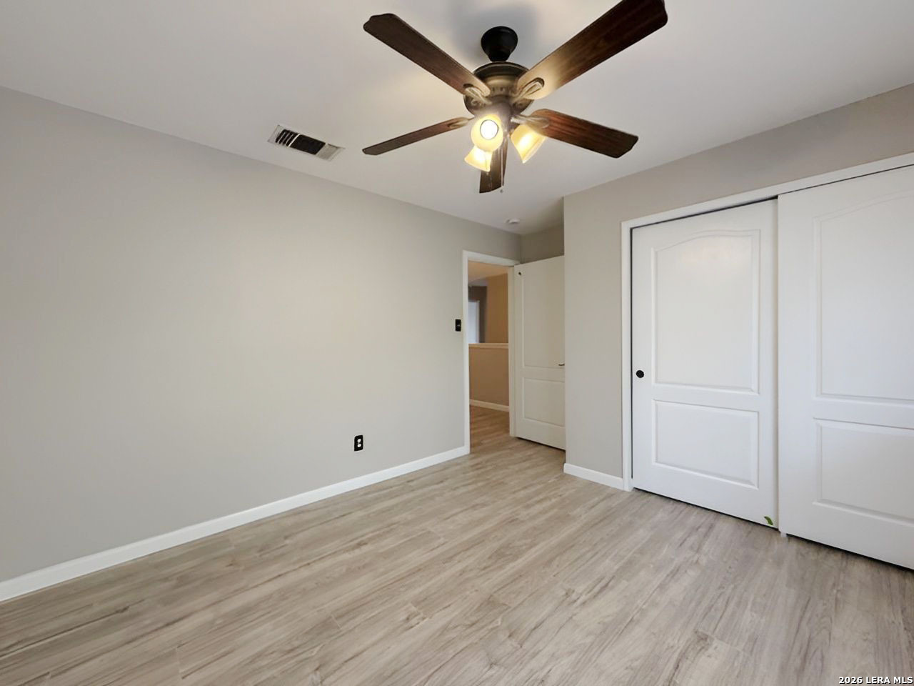 4122 Knollbluff San Antonio TX 78247