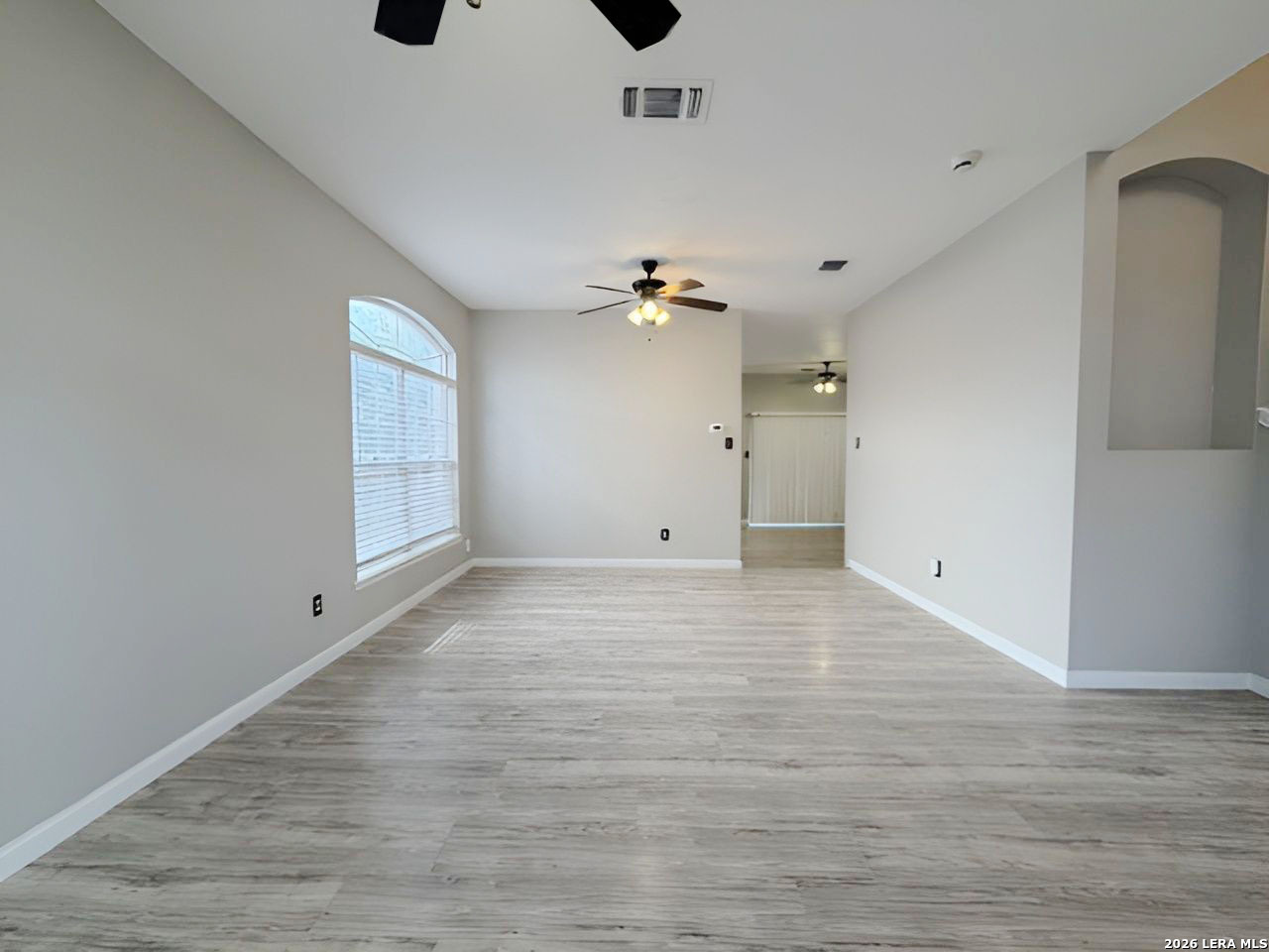 4122 Knollbluff San Antonio TX 78247