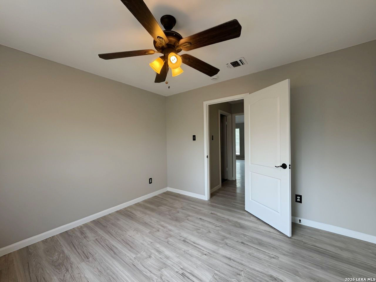 4122 Knollbluff San Antonio TX 78247