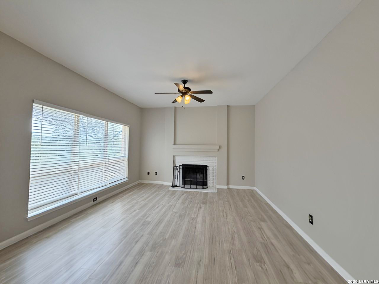 4122 Knollbluff San Antonio TX 78247