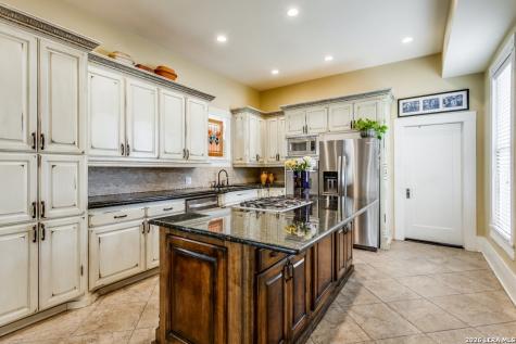 305 W Ashby Place San Antonio TX 78212