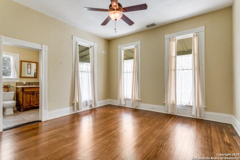 305 W Ashby Place San Antonio TX 78212