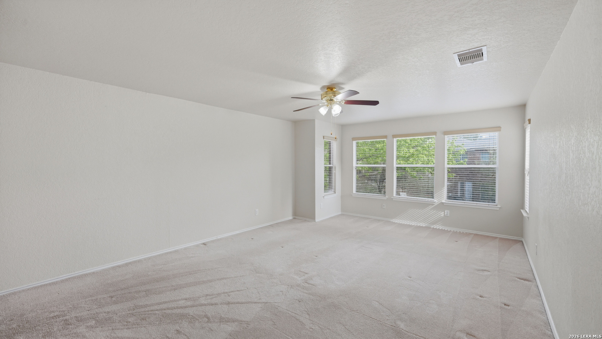 11004 Forest Pass Live Oak TX 78233