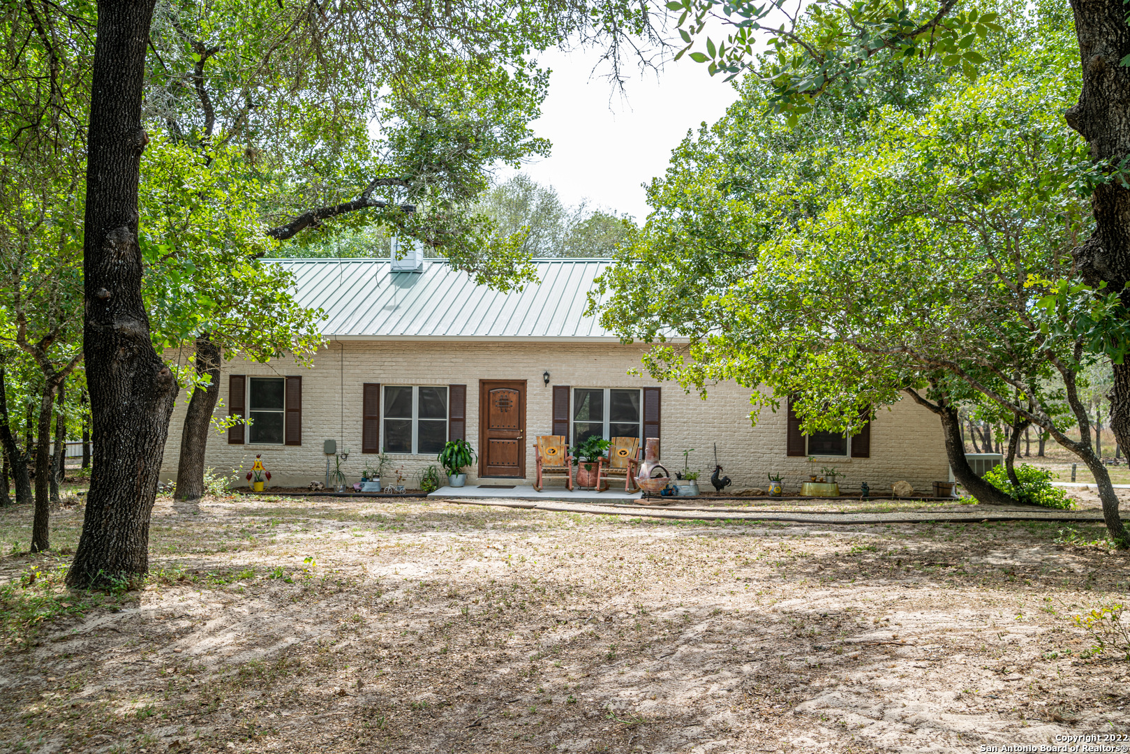 634 Live Oak Drive Adkins TX 78101