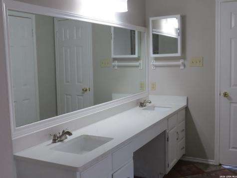 3210 Falcon Grove San Antonio TX 78247