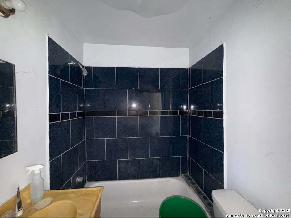 6618 Tupper San Antonio TX 78221