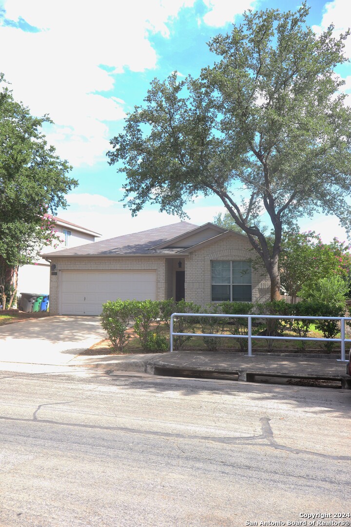 5906 Imperial Topaz San Antonio TX 78222