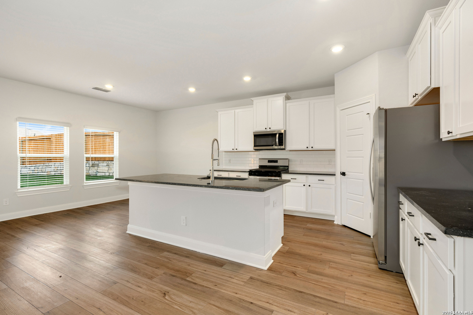 6509 Titan Park Converse TX 78109