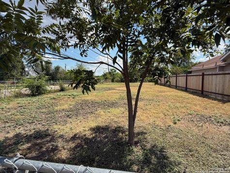 2158 Hays San Antonio TX 78202