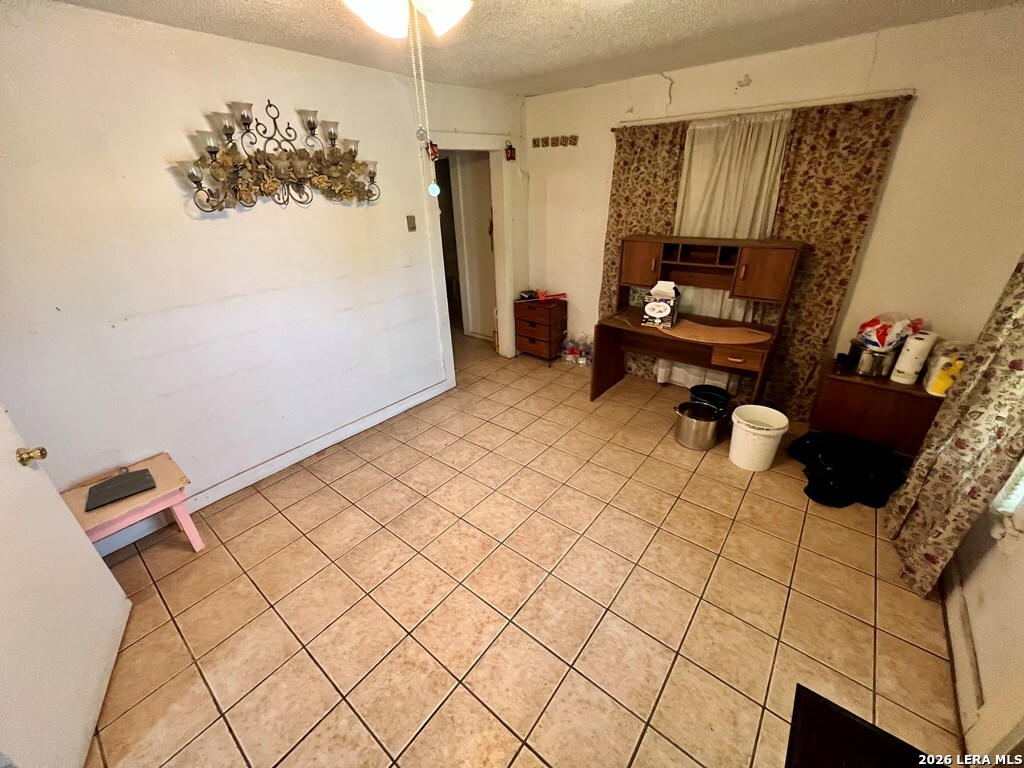 503 503 W. Morin Del Rio TX 78840