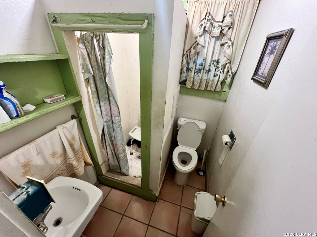 503 503 W. Morin Del Rio TX 78840